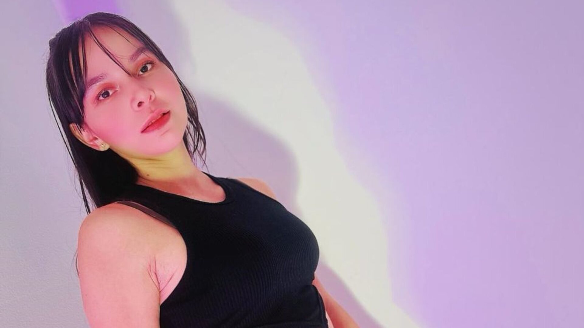 View AmmyRousey Naked Private