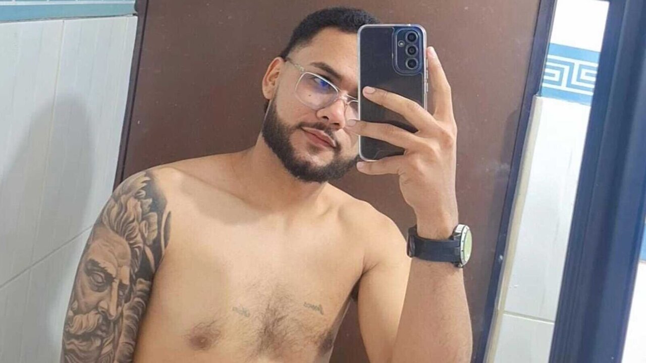 View AndresEvans Naked Private