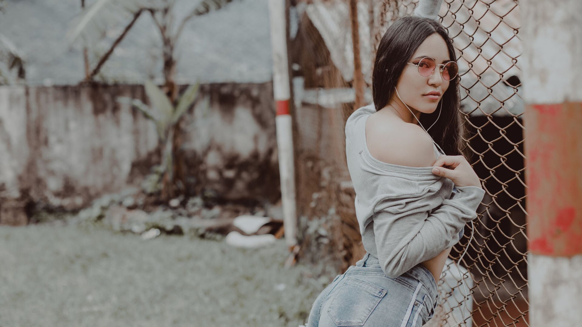 View AnneSmith Naked Private