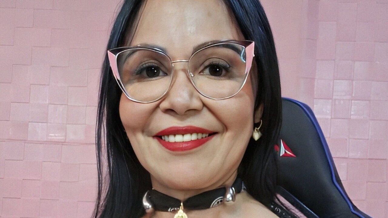 View AranzaJones Naked Private