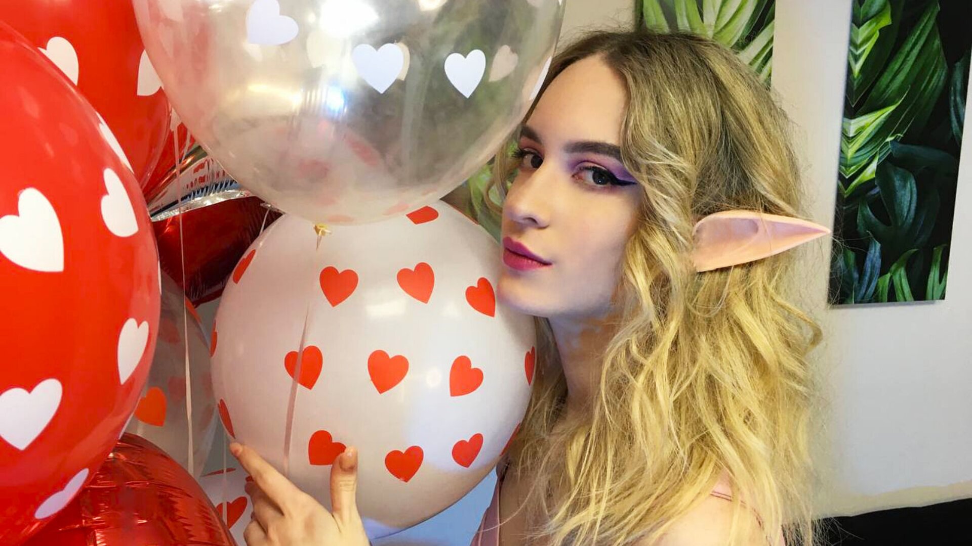 View CarolineHays Naked Private