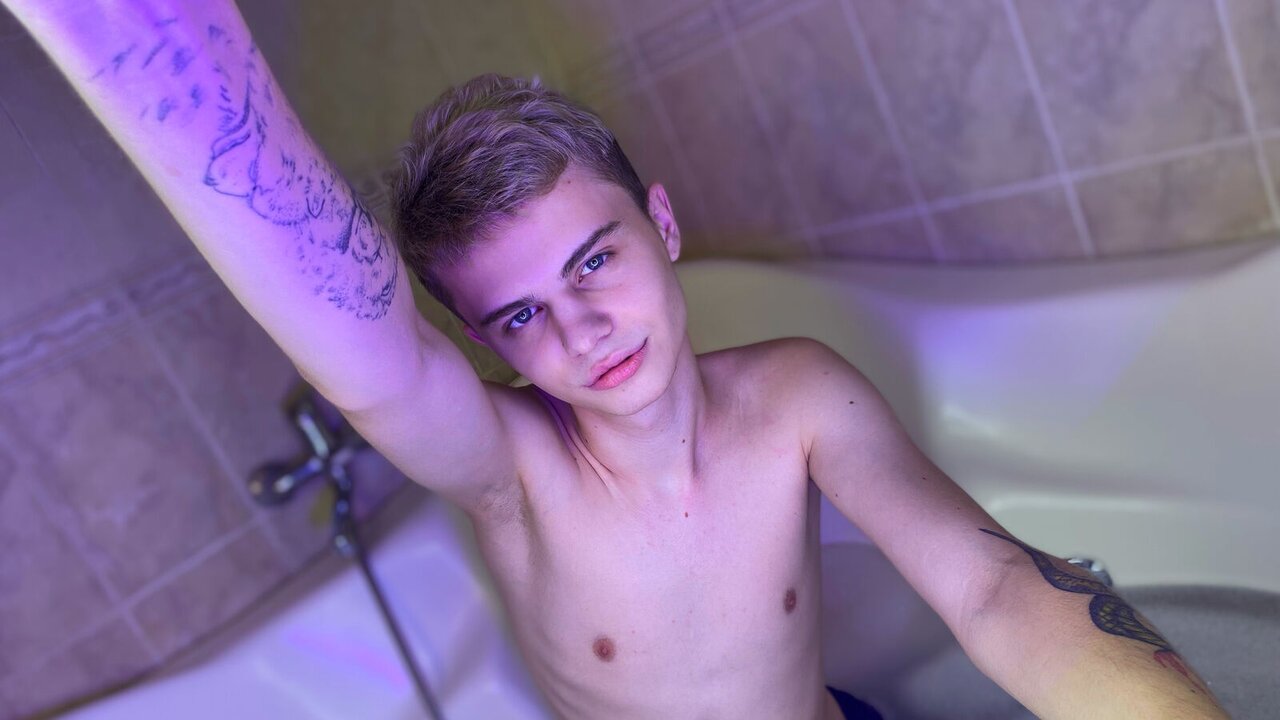View DanielClumps Naked Private