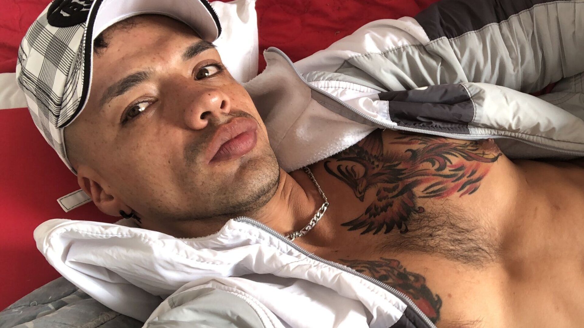 View DanitoManuel Naked Private