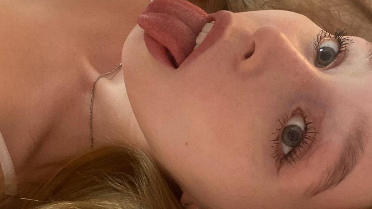 View DieraFennimore Naked Private