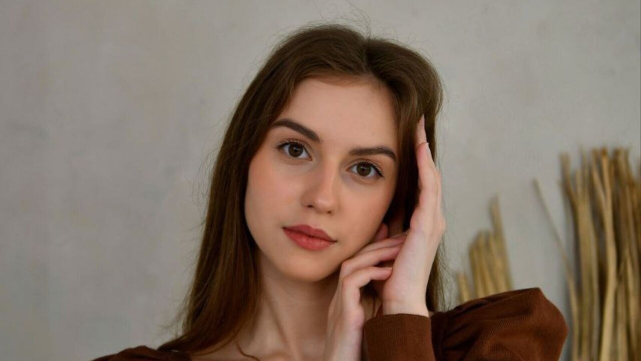 View ElizabethBakers Naked Private