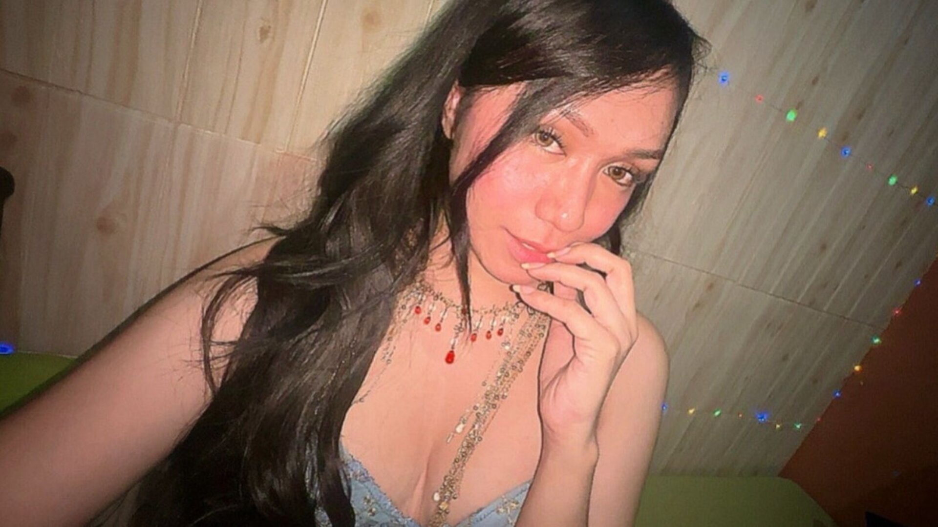 View JadeGabuan Naked Private