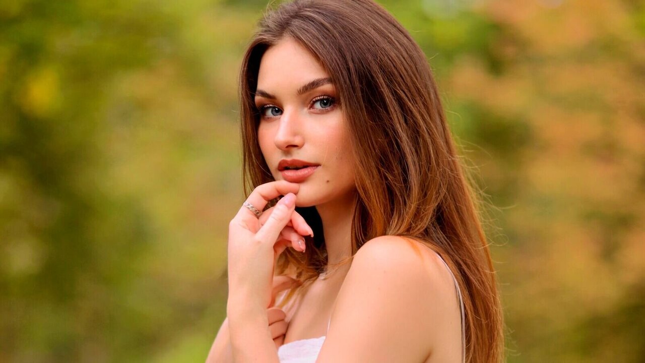 View Junessa Naked Private