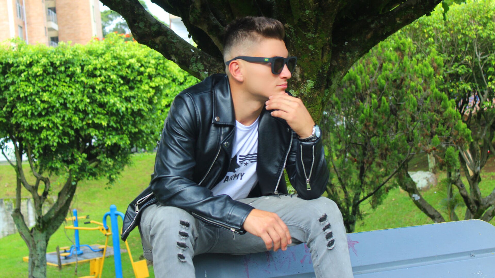View KevinToro Naked Private