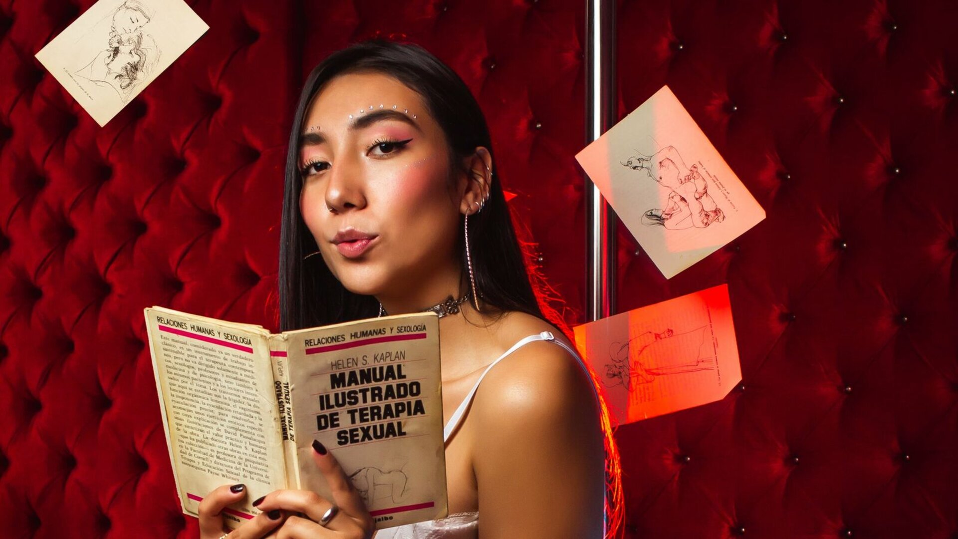 View LauraSantorini Naked Private