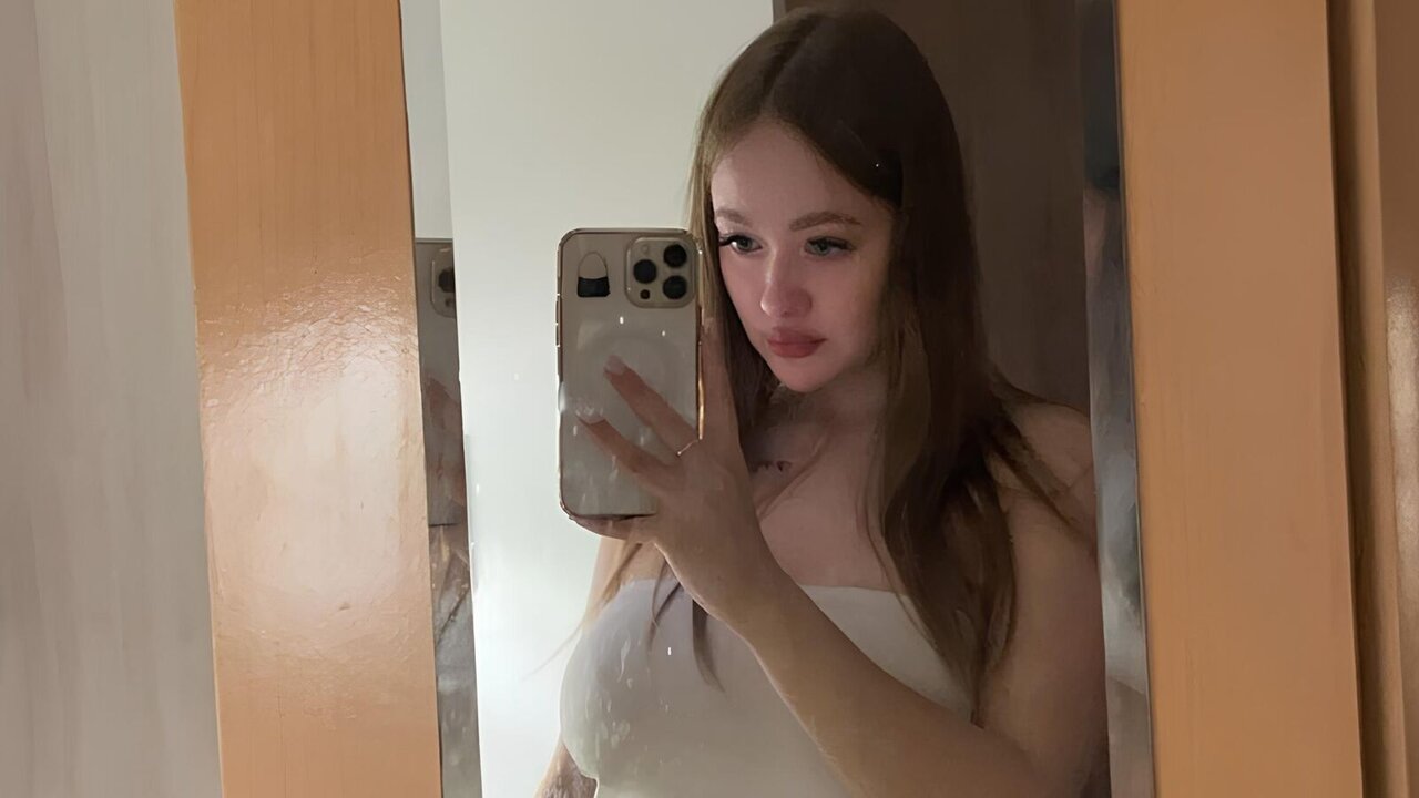 View LavernUrizar Naked Private