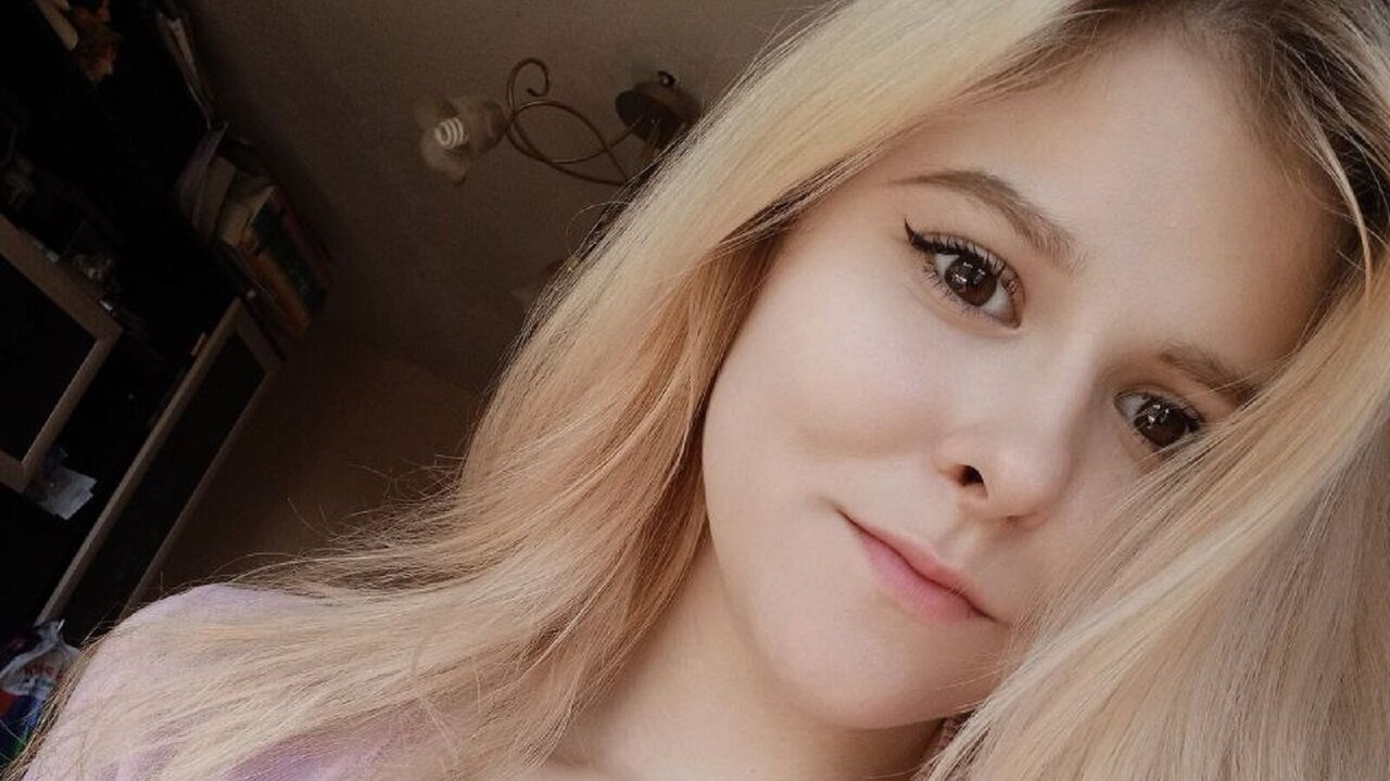 View LiaBloomburg Naked Private