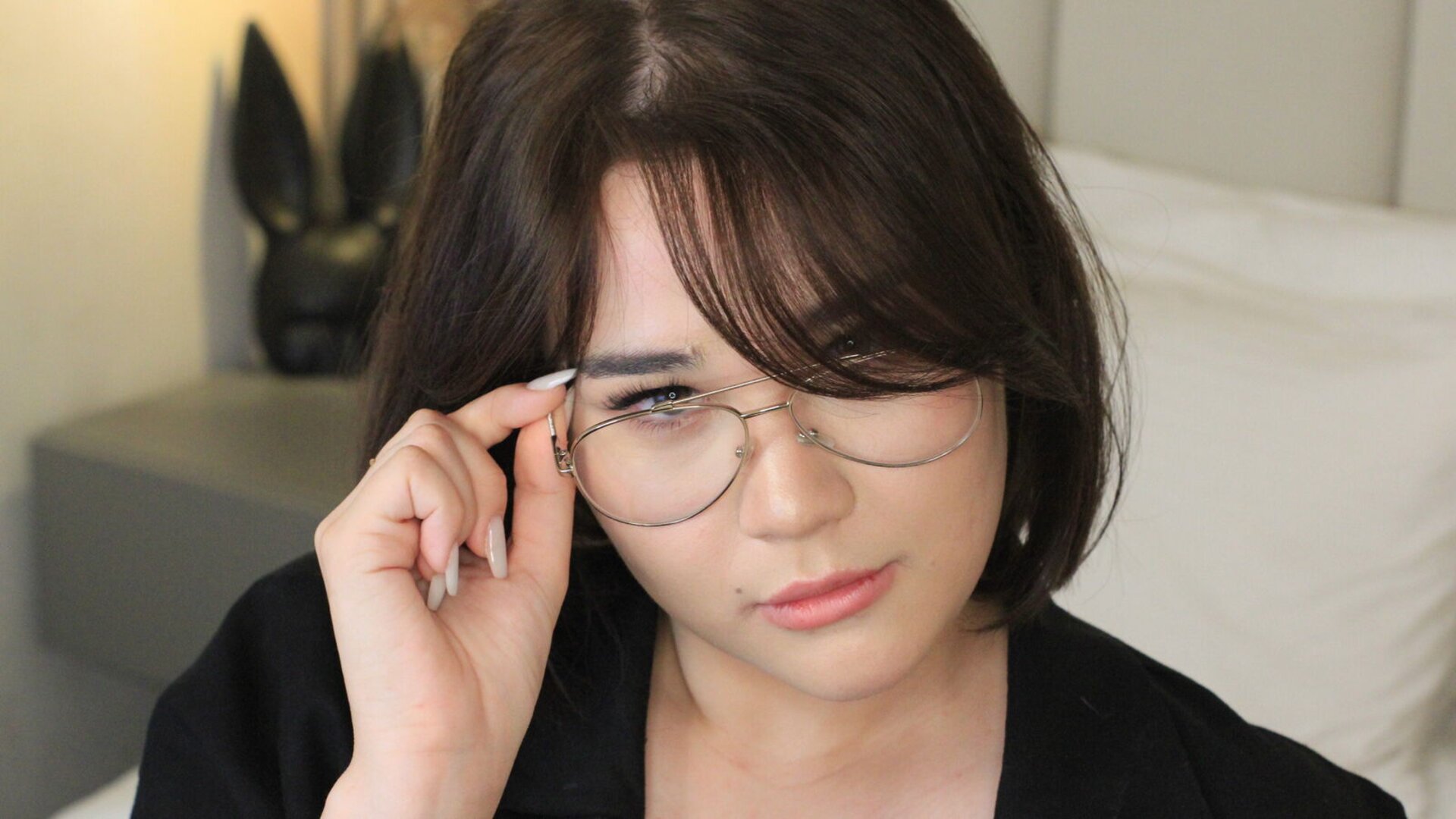 View LucyMilano Naked Private