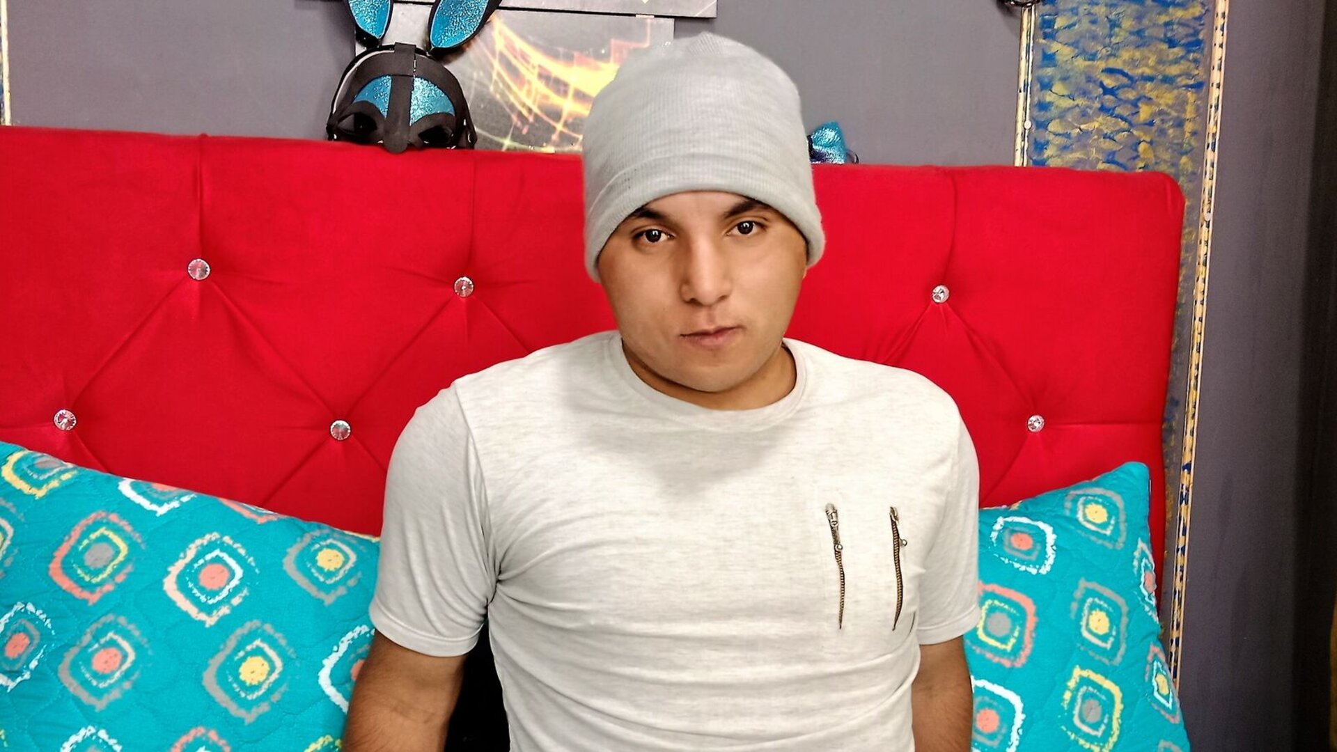 View OliverBoy Naked Private