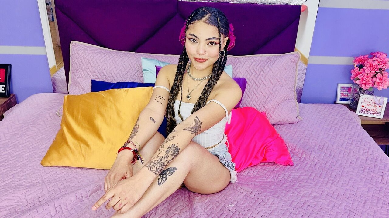 View SammyHil Naked Private
