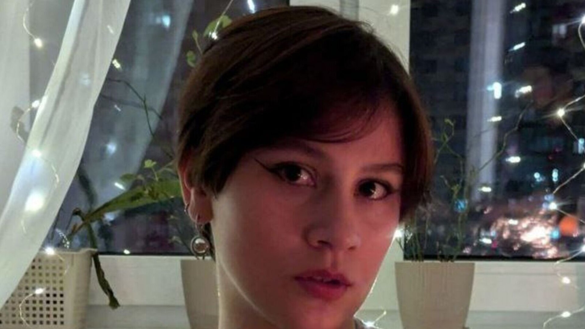 View SunnivaCoote Naked Private