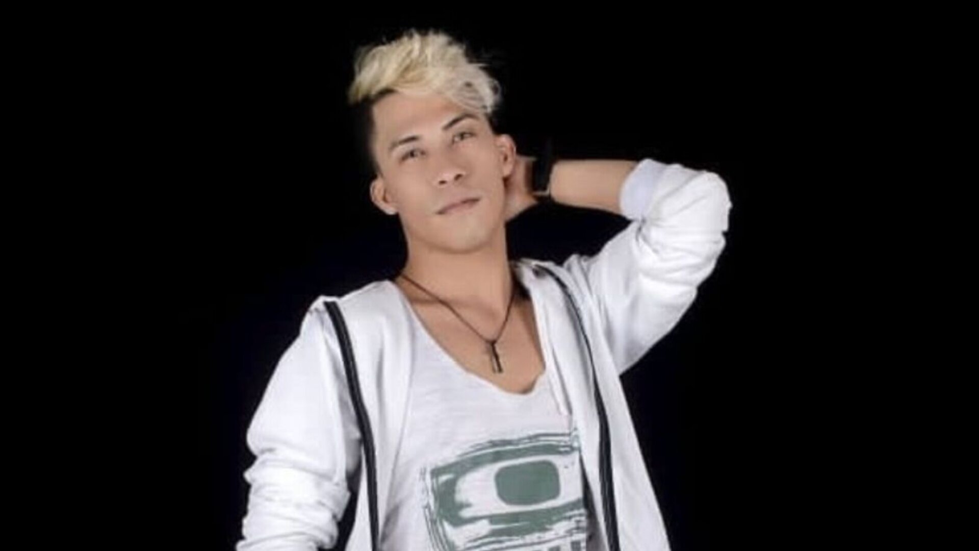 View TomBrowns Naked Private